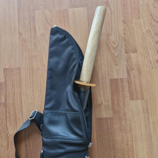 Bokken Itto-Ryu, Tsuba, Saya,aus Esche inkl. Waffentasche ➤ www.bokken-shop.de. Passend für Aikido, Bujinkan, Ju Jutsu. Dein Budo-Fachhändler!
